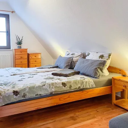 Fewomaurer Wg1 Dachgeschoss * Altendorf (Sebnitz)