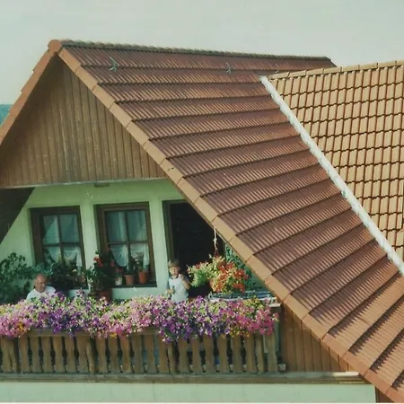 Fewomaurer Wg1 Dachgeschoss Lejlighed *